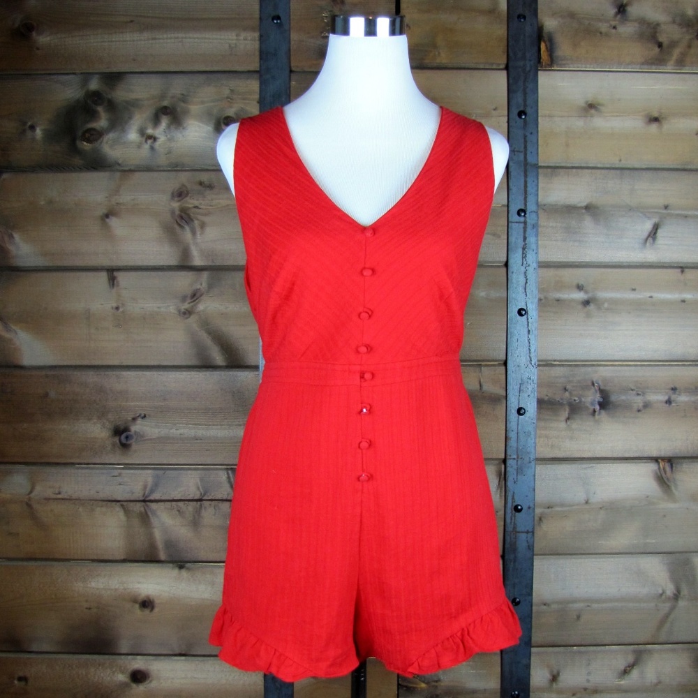 C. Luce Sleeveless Red Ruffle Romper NWT - Large
